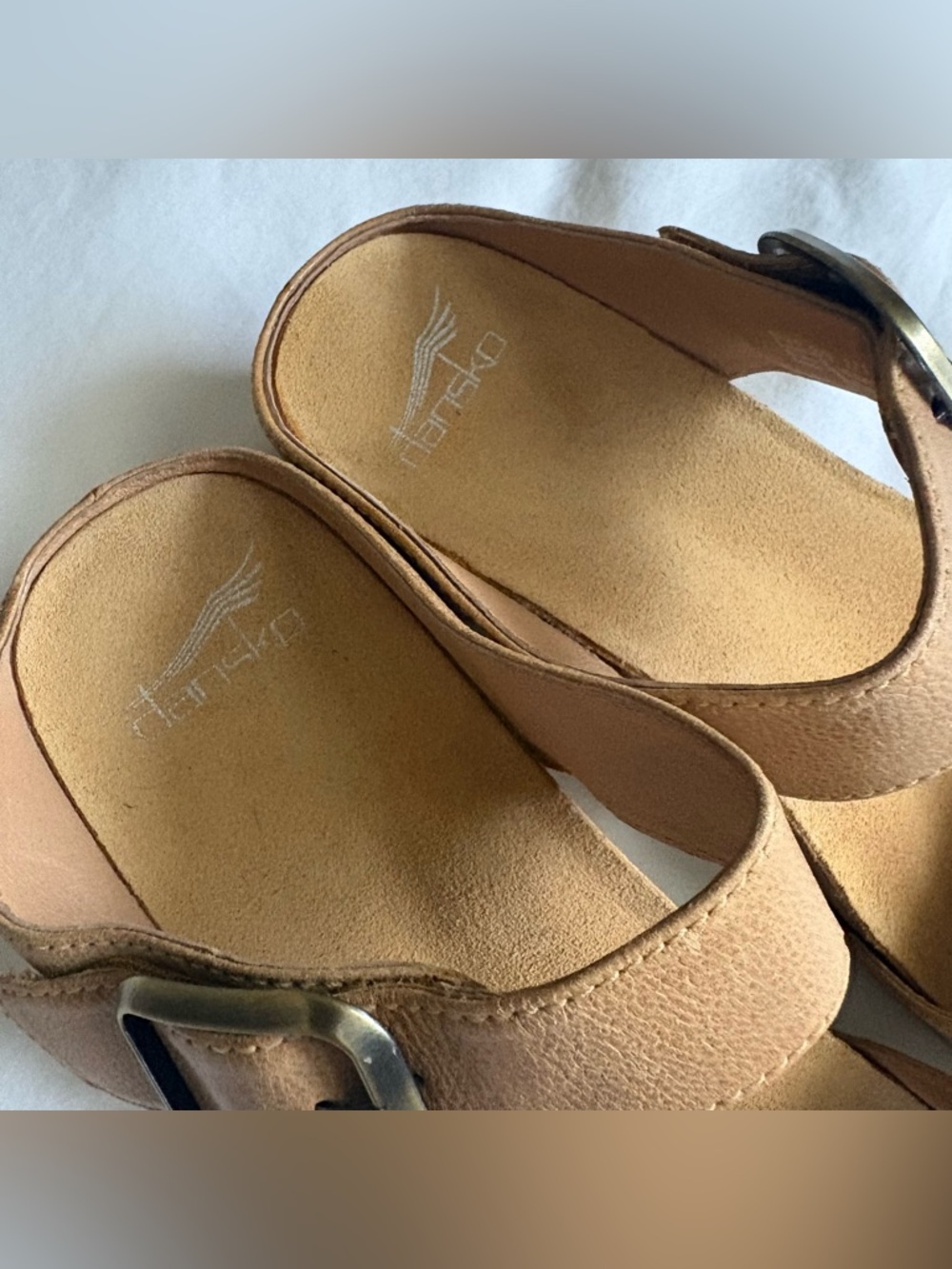 Size 39 Dansko Tan Tanya Slip-On Wedge Sandal - Picture 2 of 6